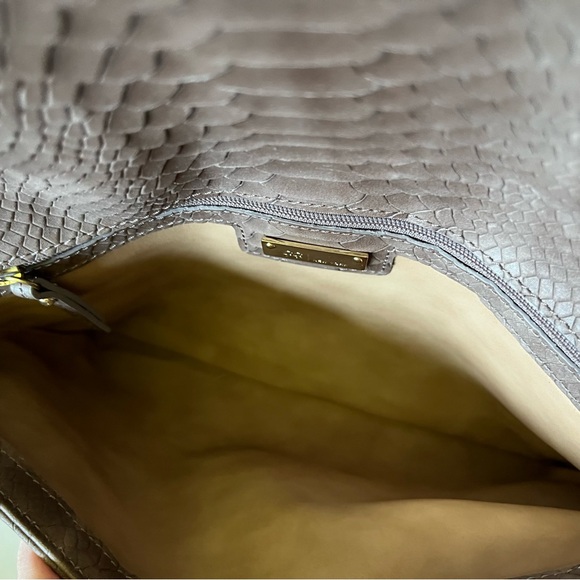 EUC Gigi New York Brown Leather Envelope Purse - Picture 4 of 6